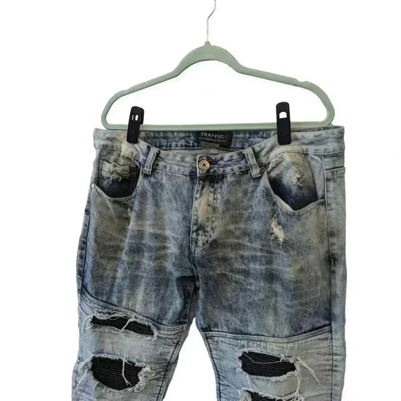 Traffic Distressed Jeans Size 38X32 - Picture 2 of 6